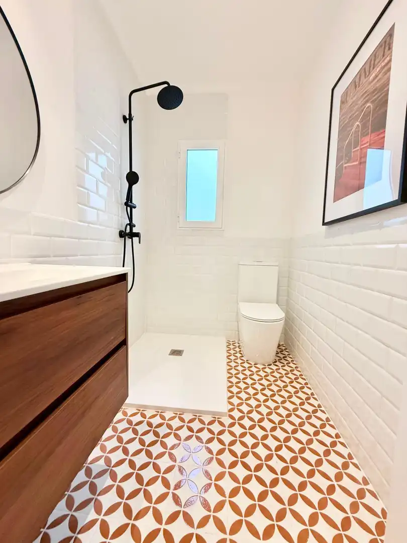 Baño de Piso de alquiler en Valencia con Calefacción, Parquet y Amueblado