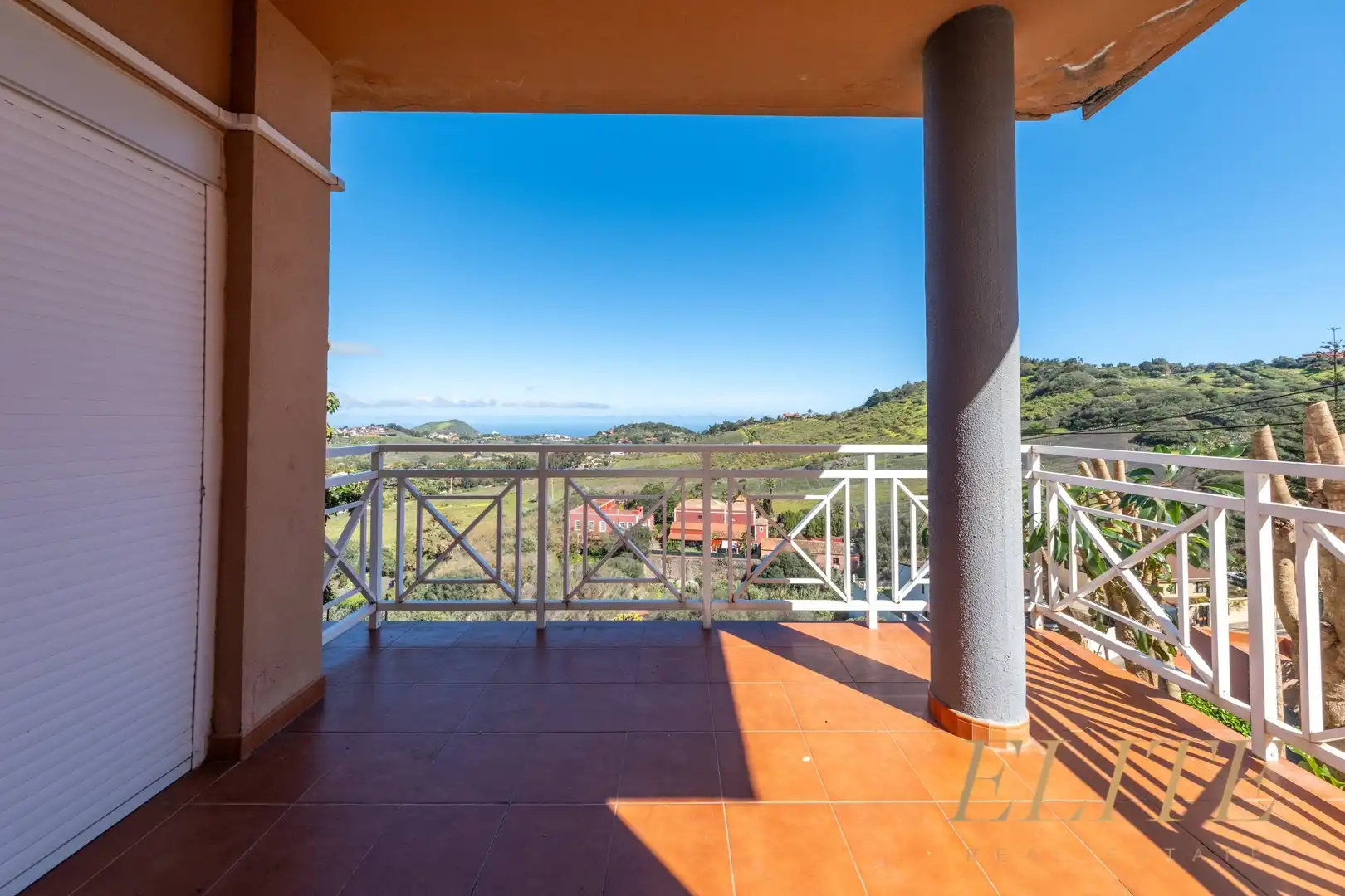 Terrasse von Einfamilien-Reihenhaus zum Verkauf in Santa Brígida mit Parkett