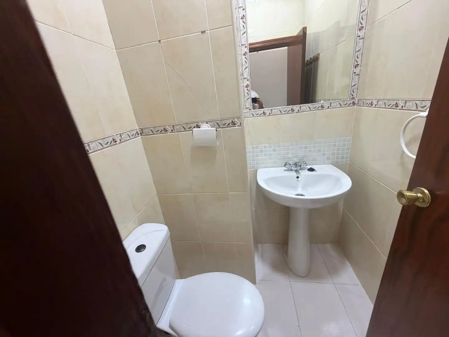 Bany de Local de lloguer en Chiclana de la Frontera amb Aire condicionat, Alarma i Domòtica