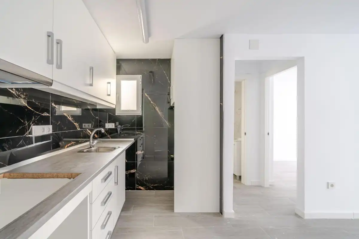 Cocina de Piso en venta en Torrevieja con Calefacción, Terraza y Balcón