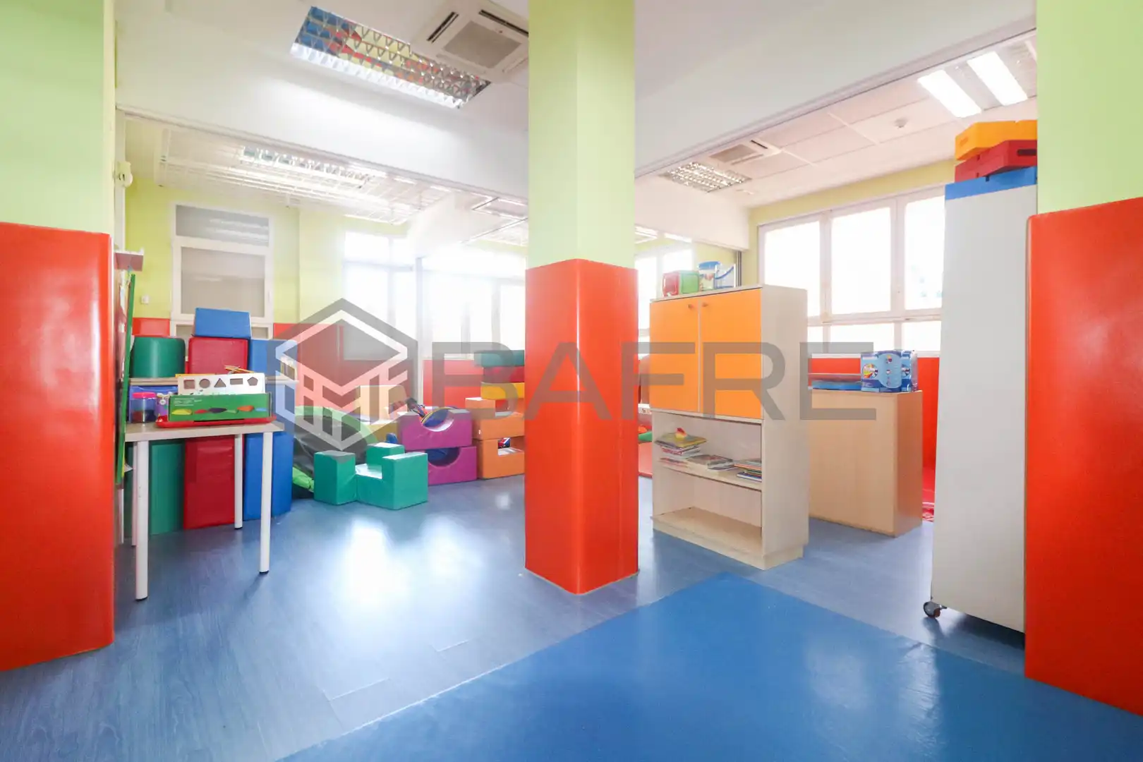 Local comercial en venda a Plaza las Escuelas, imagen 7