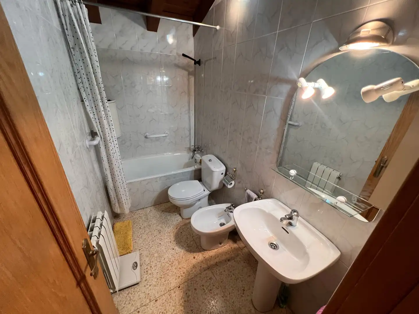 Baño de Casa adosada en venta en Sant Pau de Segúries con Calefacción, Amueblado y Balcón