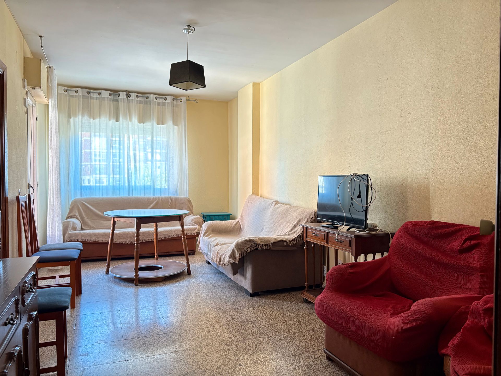 Flat to rent in Calle de Lope Váez de Herrero, Miralvalle - Av. Virgen del Puerto - La Data