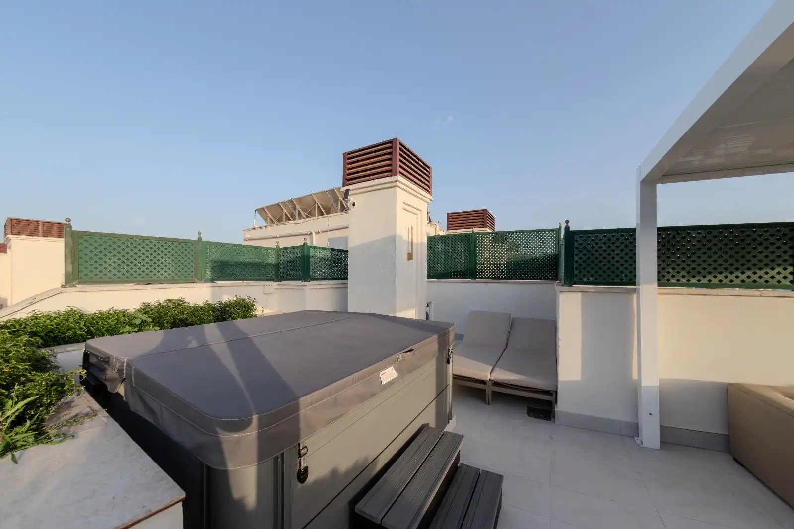 Terrassa de Àtic de lloguer en Marbella amb Terrassa, Moblat i Jacuzzi