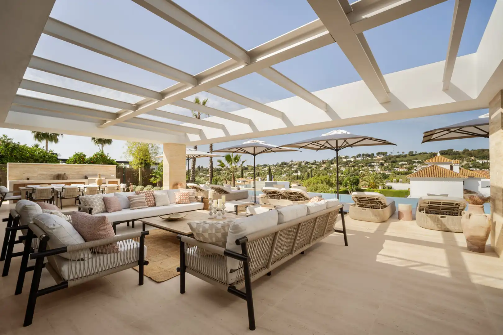 House with pool for sale in Nueva Andalucía, imagen 2