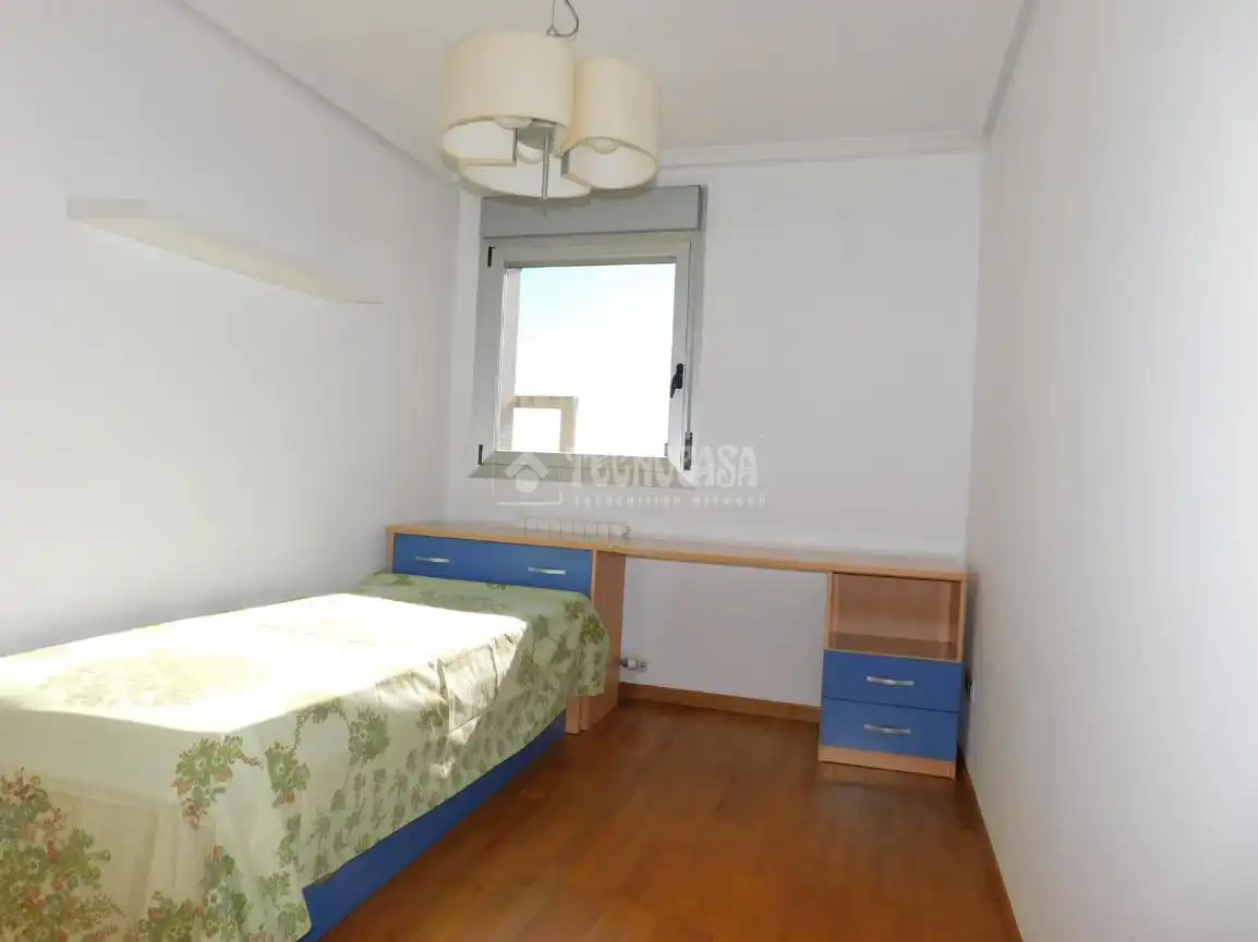 Habitación de Ático en venta en Zaragoza con Aire acondicionado, Calefacción y Terraza