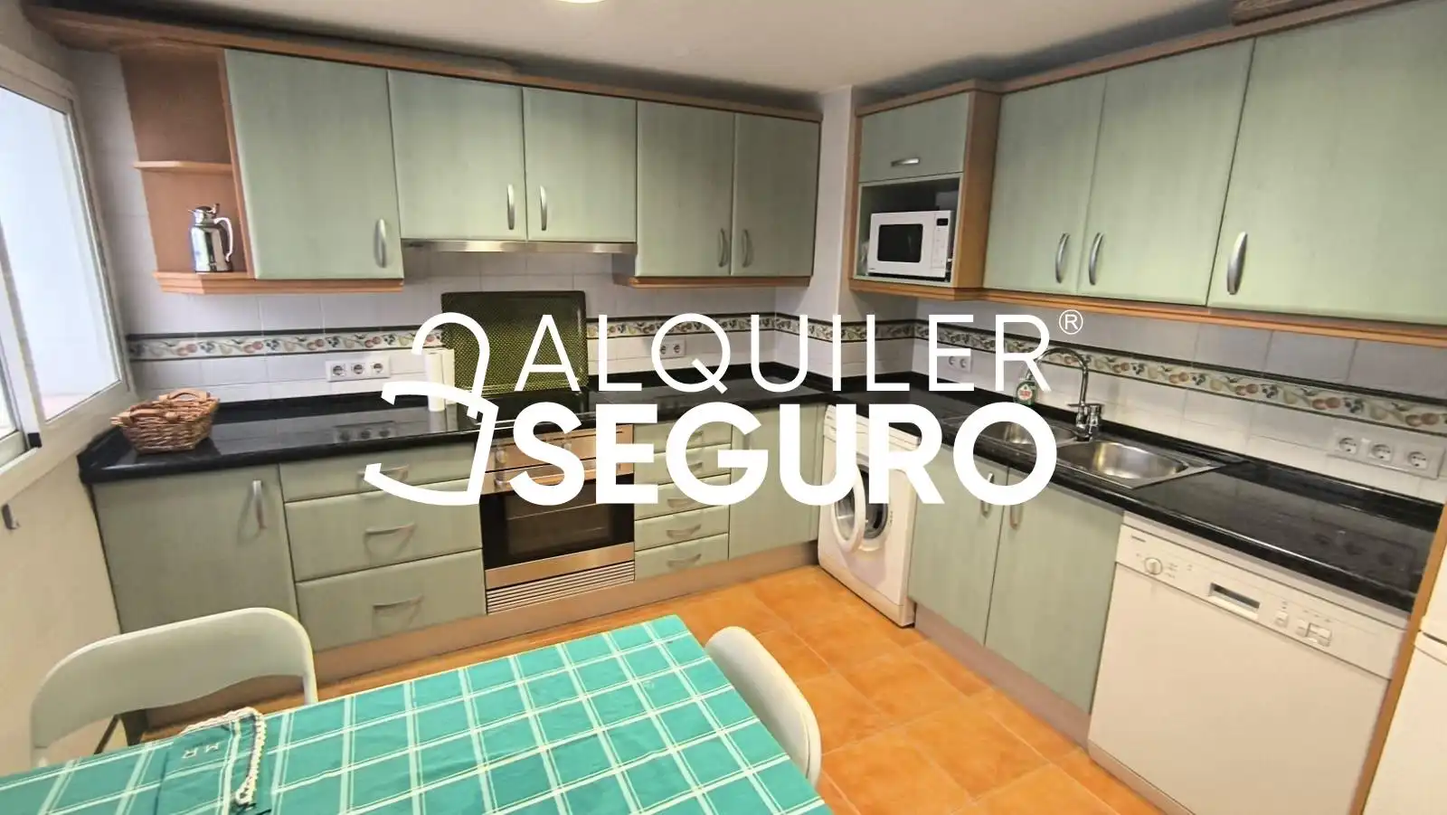 Kitchen of Flat for rent in Sevilla  with Air Conditioner and Furnished