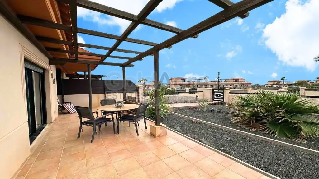 Terrassa de Casa o xalet en venda en La Oliva