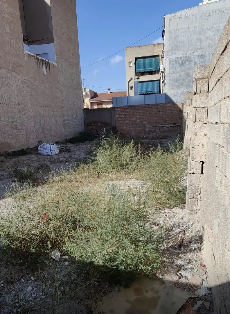 Terreny residencial en venda a Pedanías Oeste