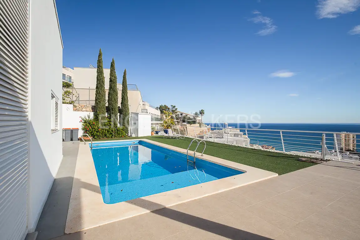 Swimming pool of Houses for sale in Cullera  with Air Conditioner, Heating and Terrace