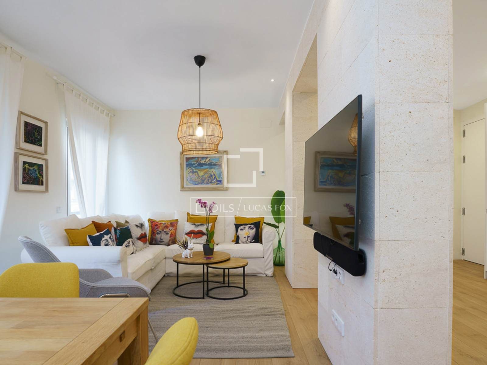 Living room of Flat to rent in Sepúlveda  with Air Conditioner and Furnished