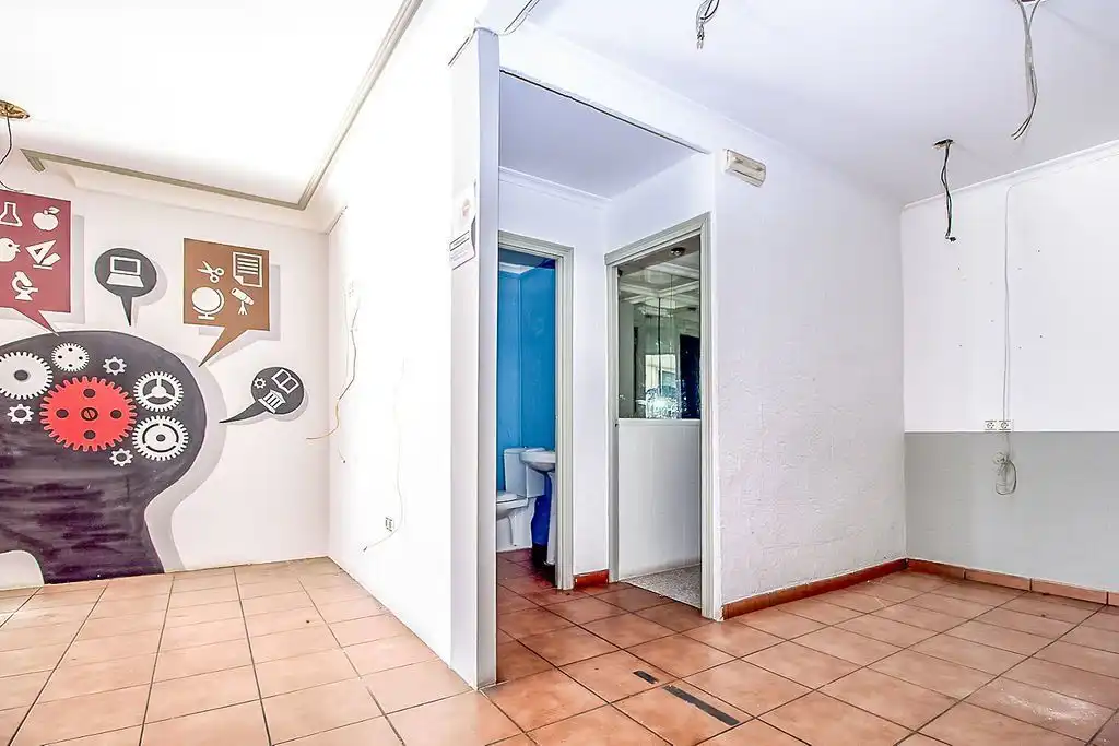 Local en venta en Valdepeñas