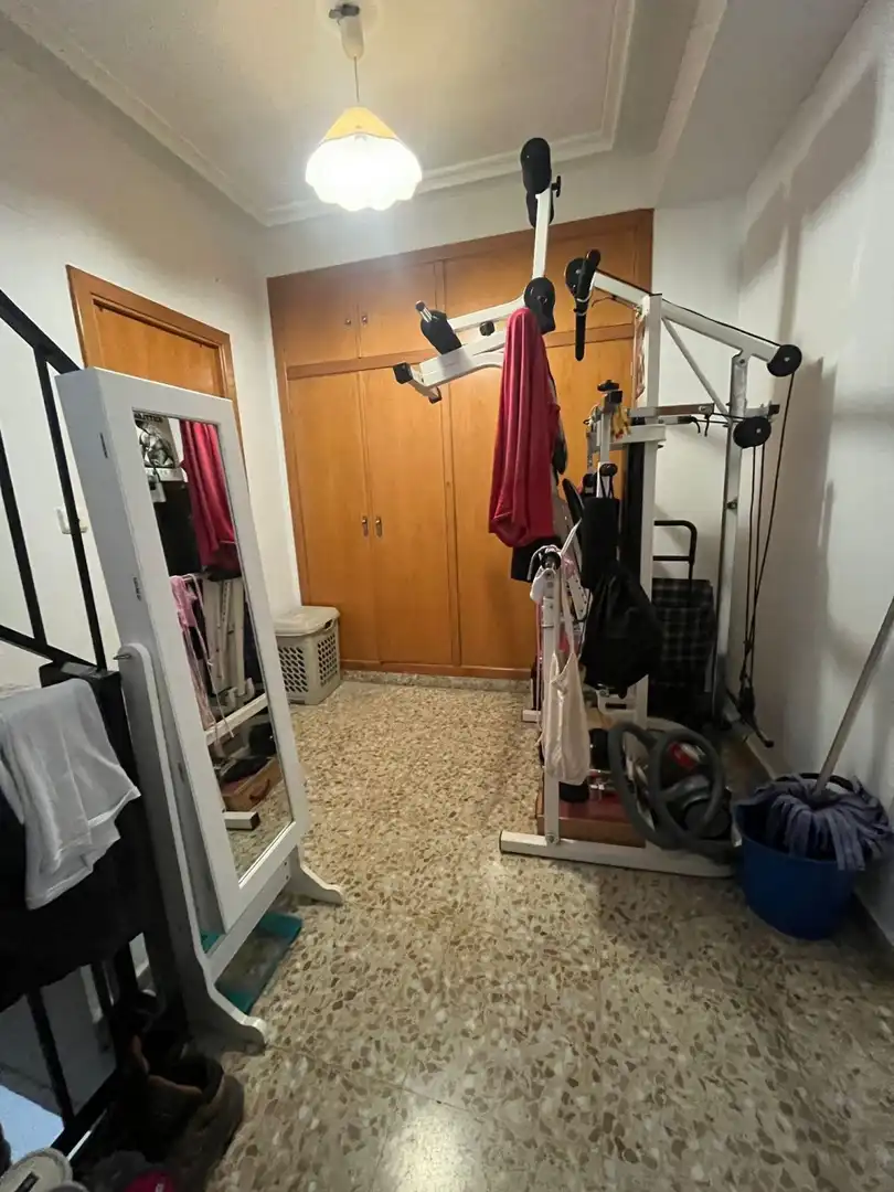 Houses for sale in Oliva  with Furnished