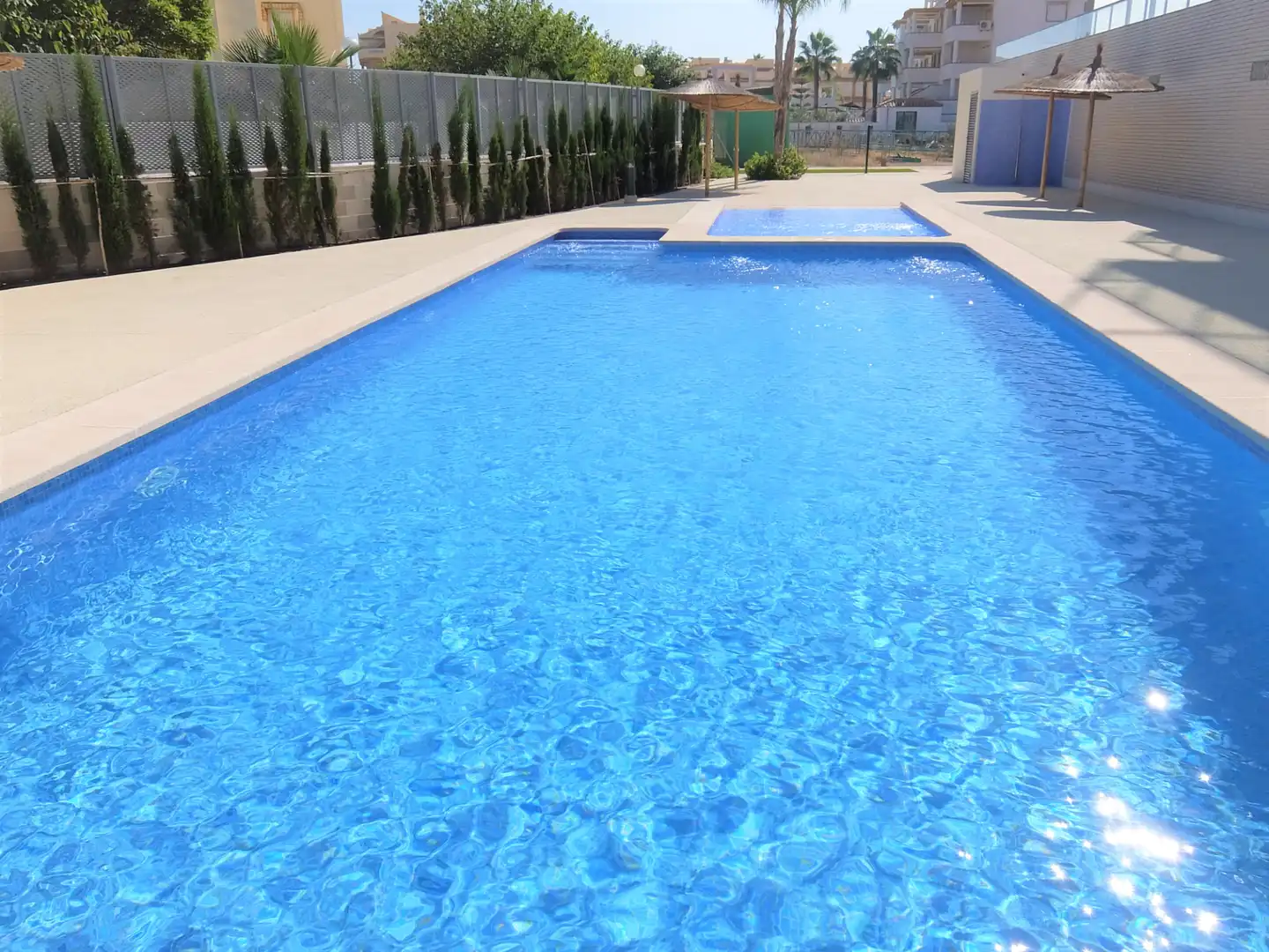 Piscina de Apartamento de alquiler en Oliva con Aire acondicionado, Calefacción y Terraza