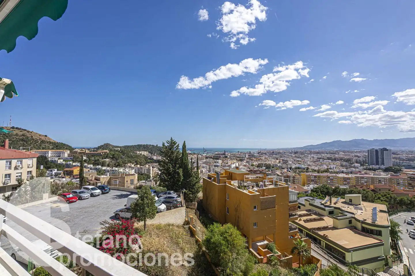 Außenansicht von Dachboden zum Verkauf in Málaga mit Terrasse und Gemeinschaftspool