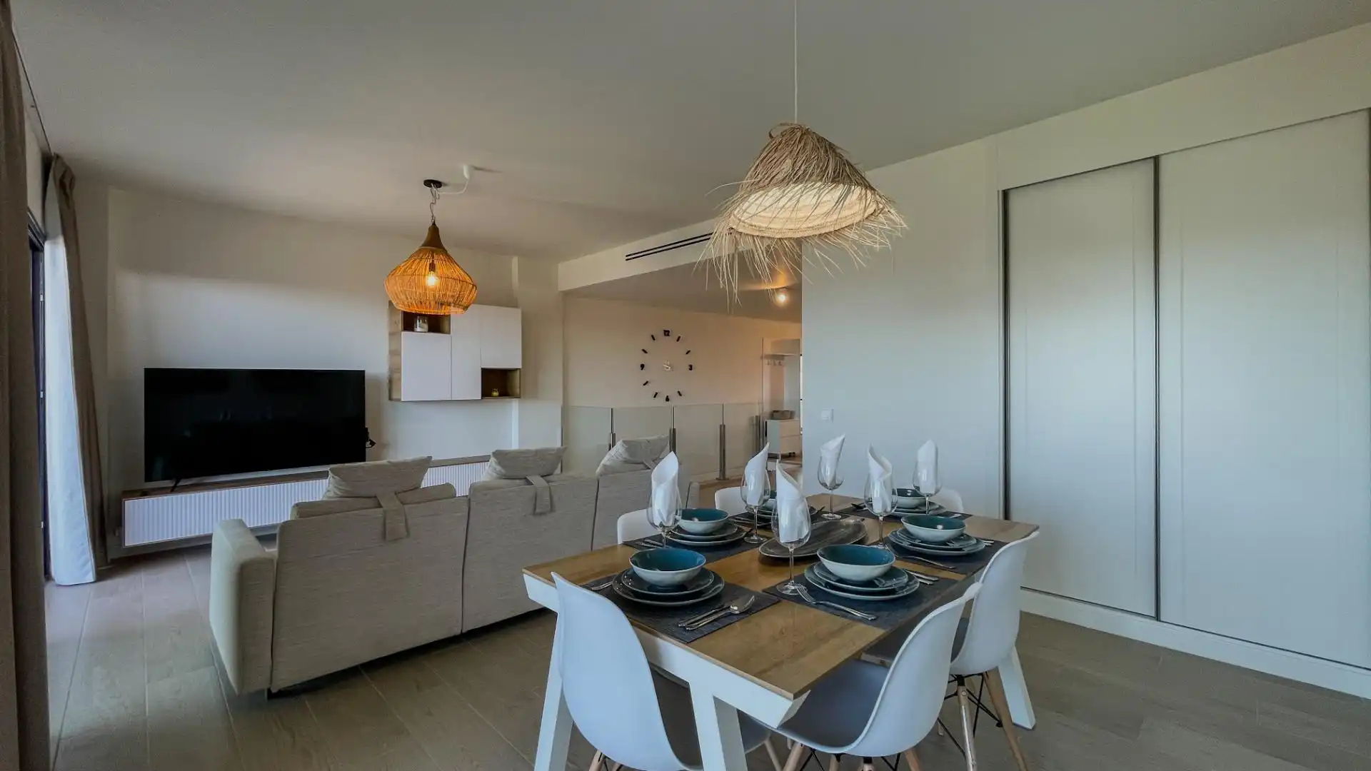 Esszimmer von Dachboden zum Verkauf in Finestrat mit Klimaanlage, Terrasse und Möbliert