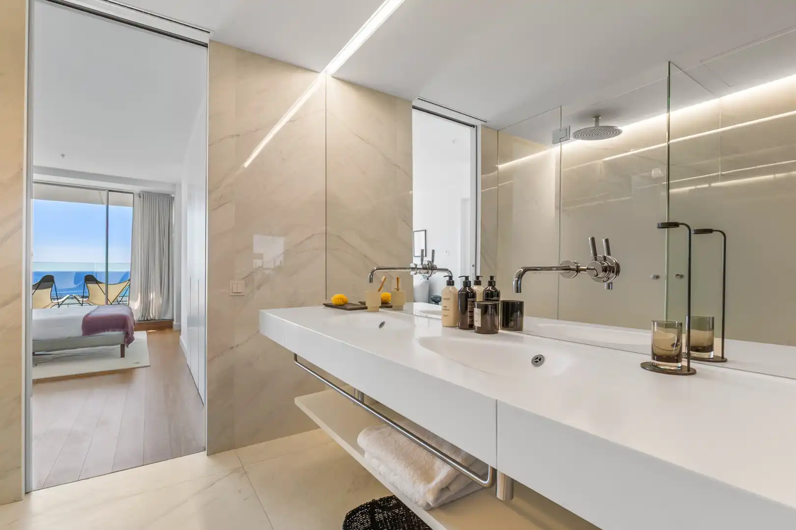 Bathroom of Flat for sale in Barcelona  with Air Conditioner, Heating and Terrace