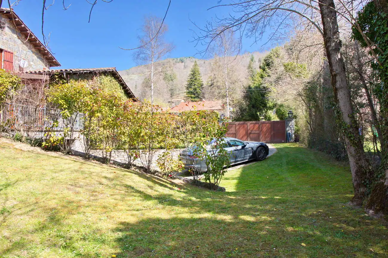 Jardín de Casa o chalet en venta en Camprodon con Calefacción, Jardín privado y Parquet