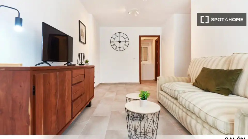Room in Barrio León