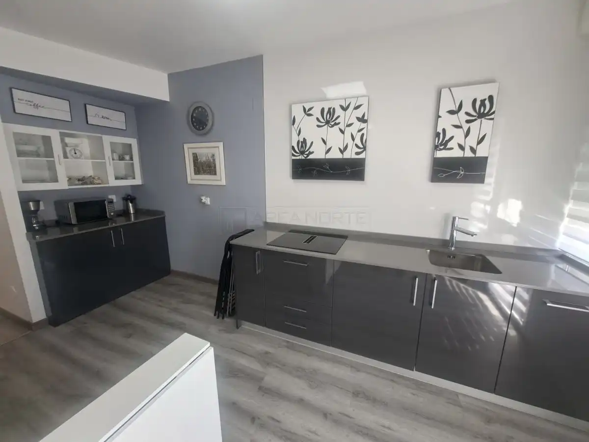 Cuina de Apartament en venda en Vitoria - Gasteiz amb Calefacció, Parquet i Terrassa