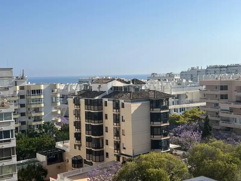 Vista exterior de Apartament de lloguer en Marbella amb Aire condicionat, Terrassa i Traster