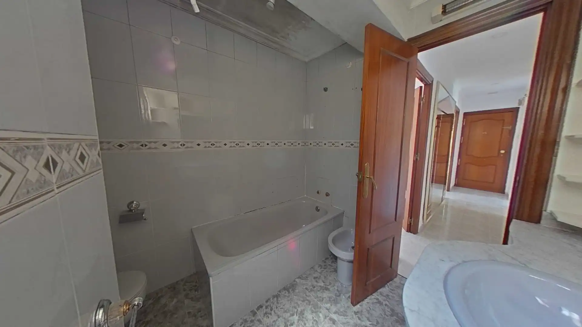 Baño de Piso en venta en Pedanías Este