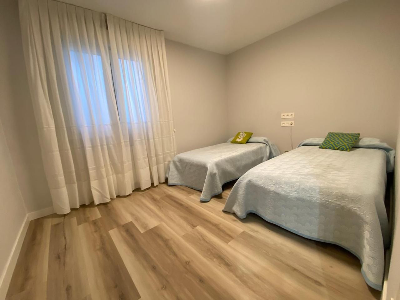 Dormitori de Pis en venda en Durango amb Calefacció i Balcó