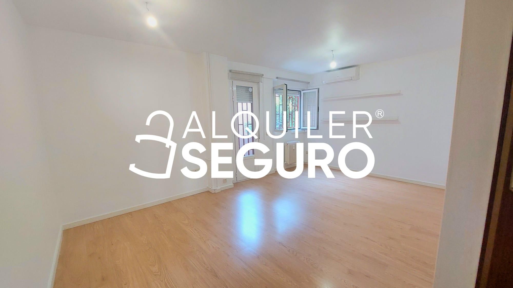 Bedroom of Flat to rent in  Madrid Capital  with Air Conditioner, Heating and Terrace