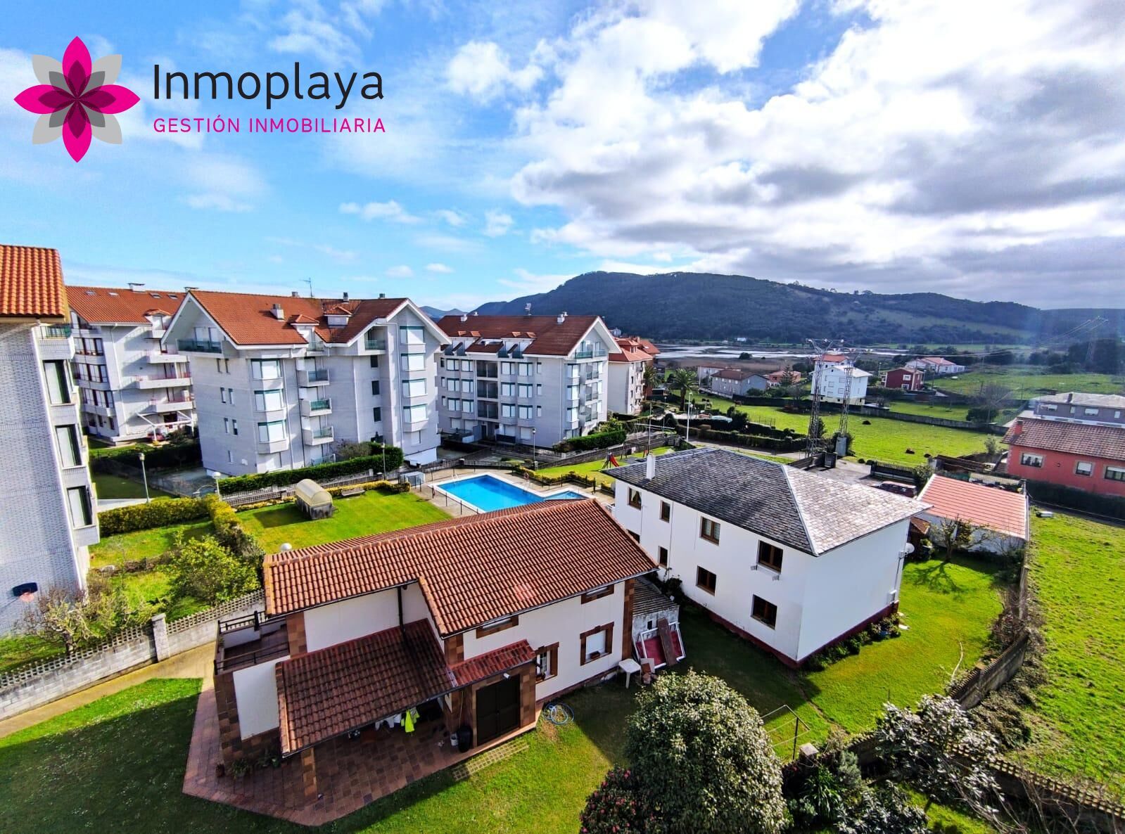 Exterior view of Attic for sale in Noja  with Heating, Terrace and Balcony