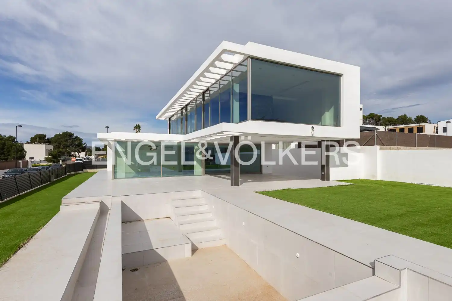 Vista exterior de Casa o xalet en venda en Torrent amb Aire condicionat, Calefacció i Jardí privat