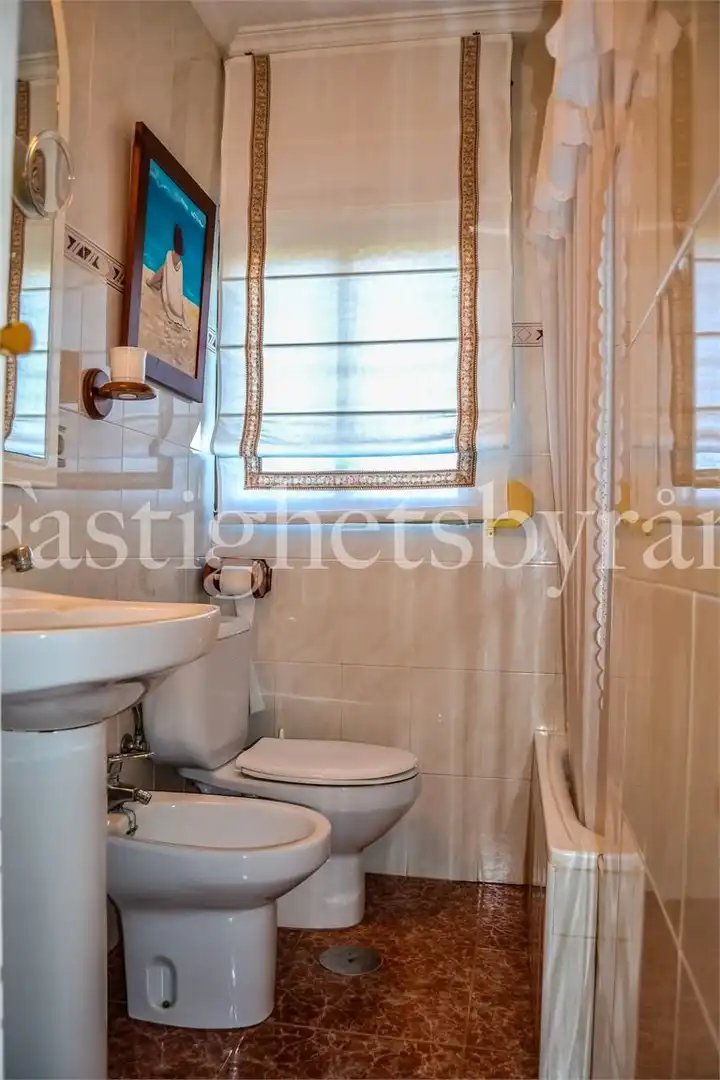 Baño de Casa o chalet en venta en Vélez-Málaga con Jardín privado, Terraza y Piscina