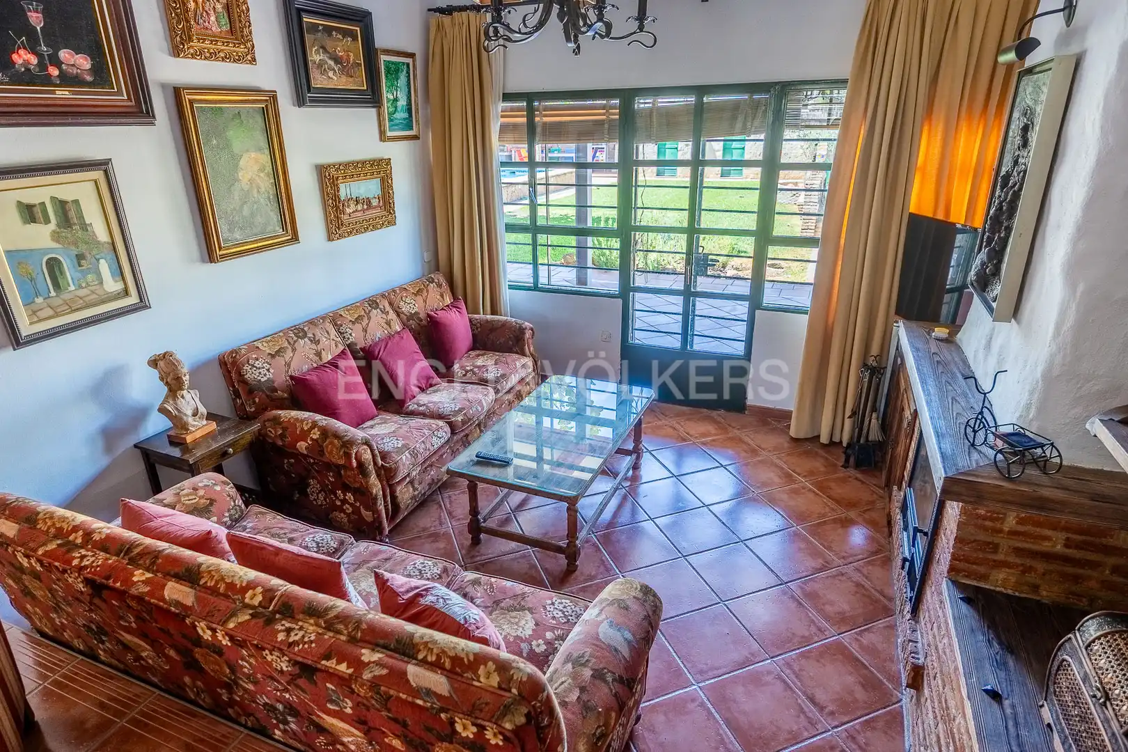 Sala de estar de Casa o chalet en venta en Carmona con Calefacción, Jardín privado y Terraza