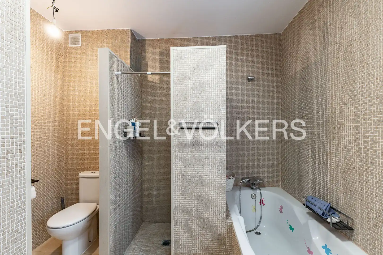 Bathroom of Houses for sale in Dosrius  with Air Conditioner, Heating and Private garden