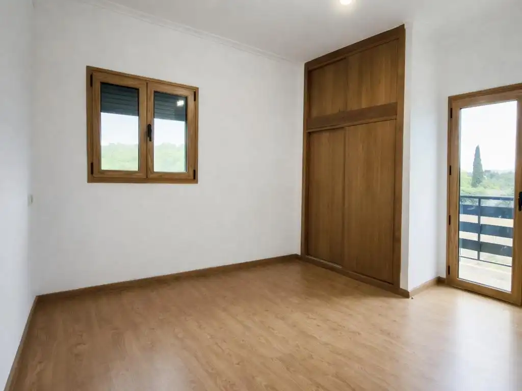 Casa amb terrassa en venda a Avenida de Portugal 15, imagen 5