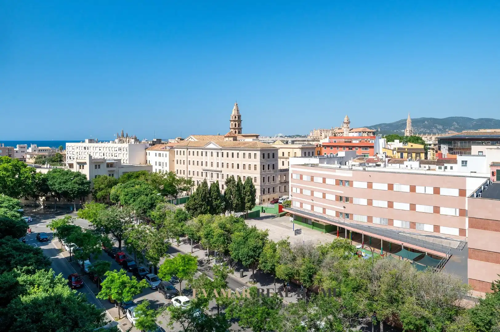 Exterior view of Flat for sale in  Palma de Mallorca  with Air Conditioner, Terrace and Alarm