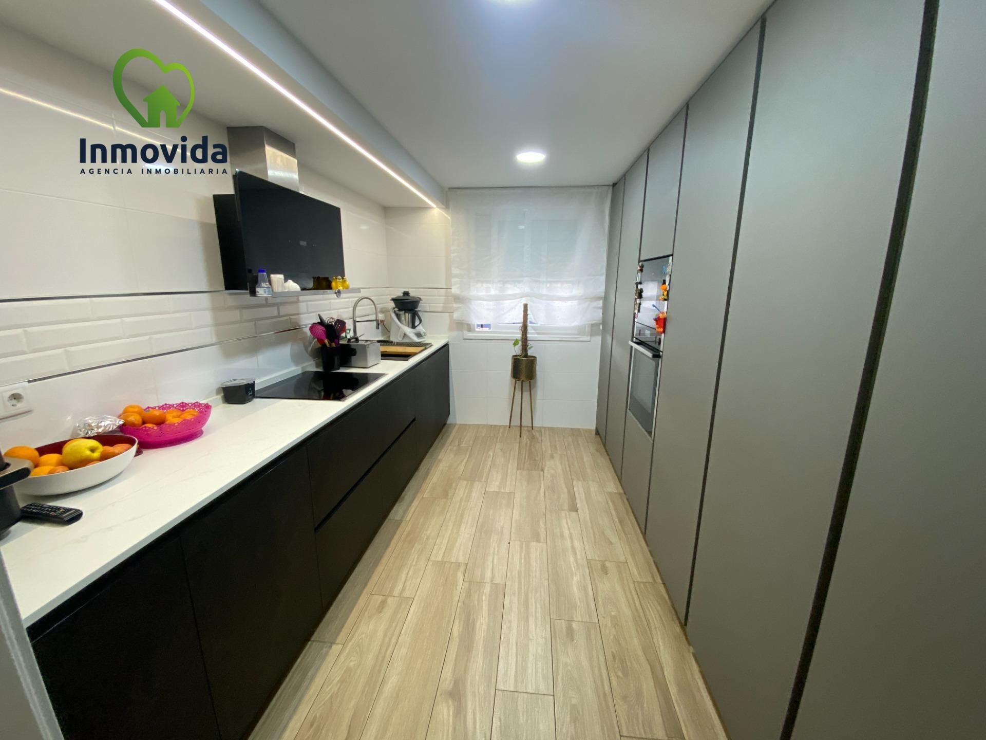 Cuina de Casa o xalet en venda en  Córdoba Capital amb Aire condicionat, Terrassa i Traster