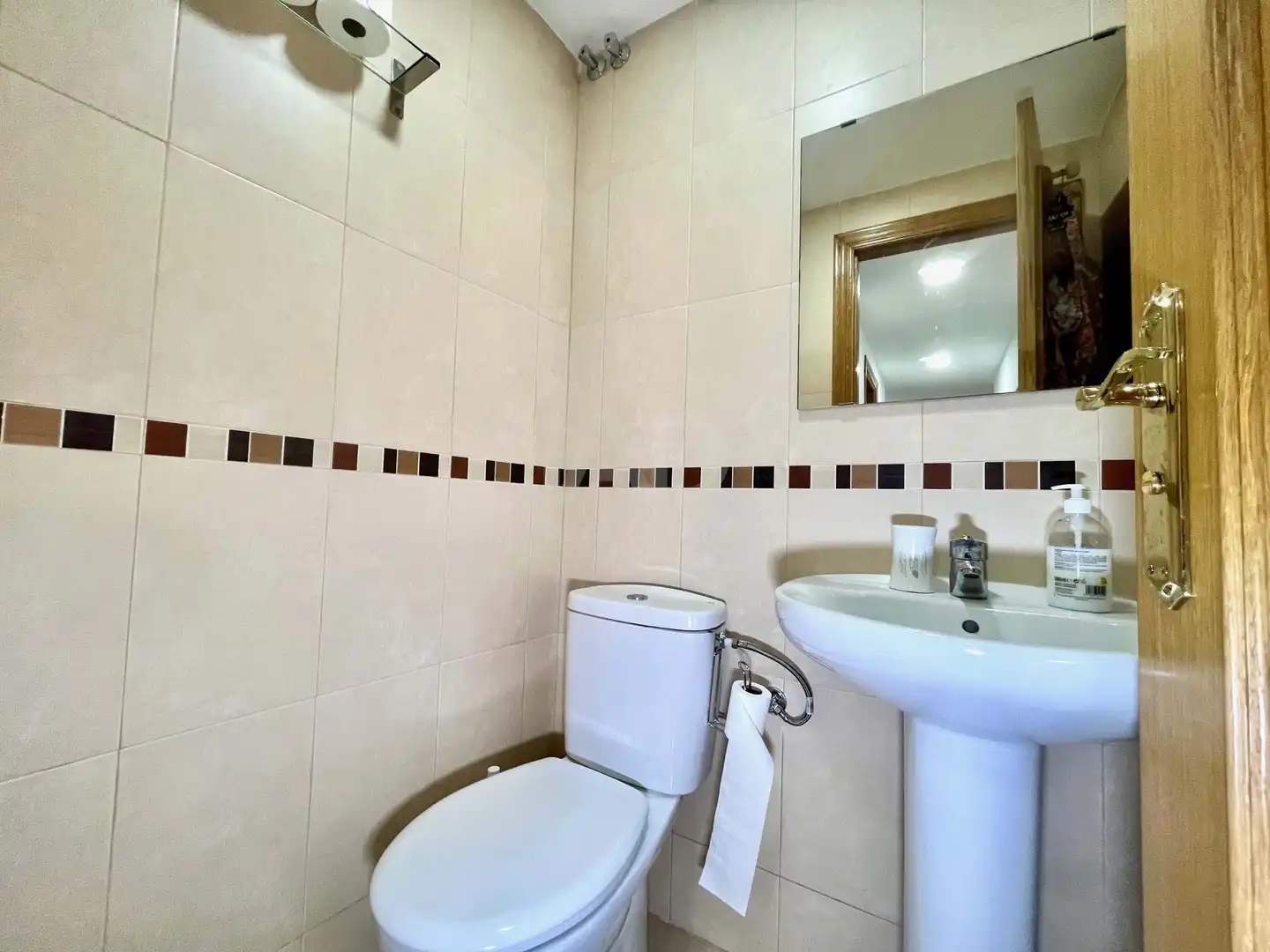Badezimmer von Wohnung zum Verkauf in Torreblanca mit Klimaanlage, Heizung und Schwimmbad