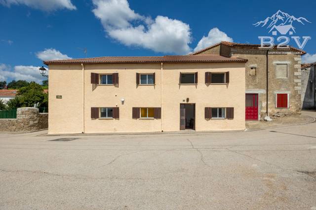 Casa-chalet en Venta en jardines en Robregordo