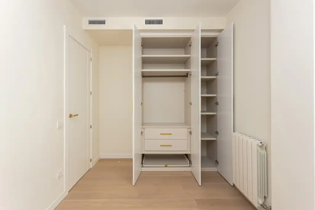 Dormitori de Apartament en venda en Barcelona amb Calefacció, Traster i Moblat