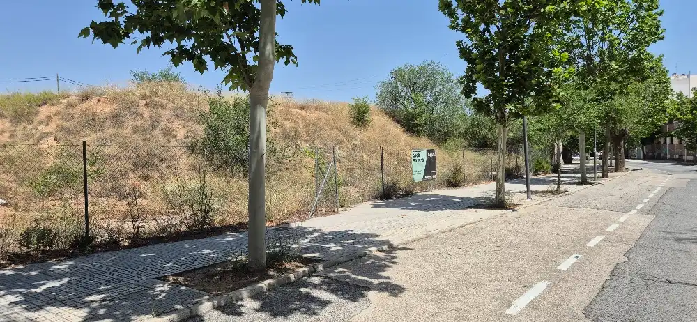 Außenansicht von Residential zum Verkauf in Almansa