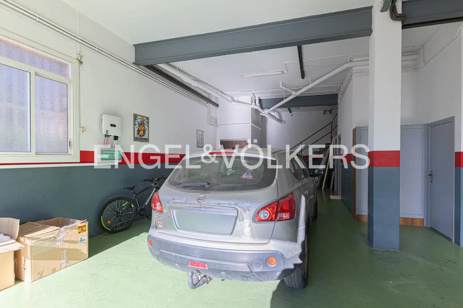 Parking de Casa o chalet en venta en Sant Just Desvern con Aire acondicionado, Calefacción y Jardín privado