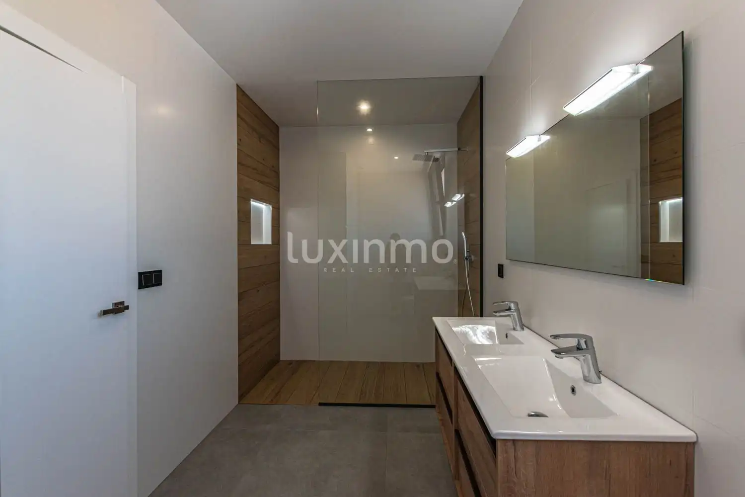 Chalet con piscina en venta en Marisol Park - Ortembach - Los Almendros, imagen 23