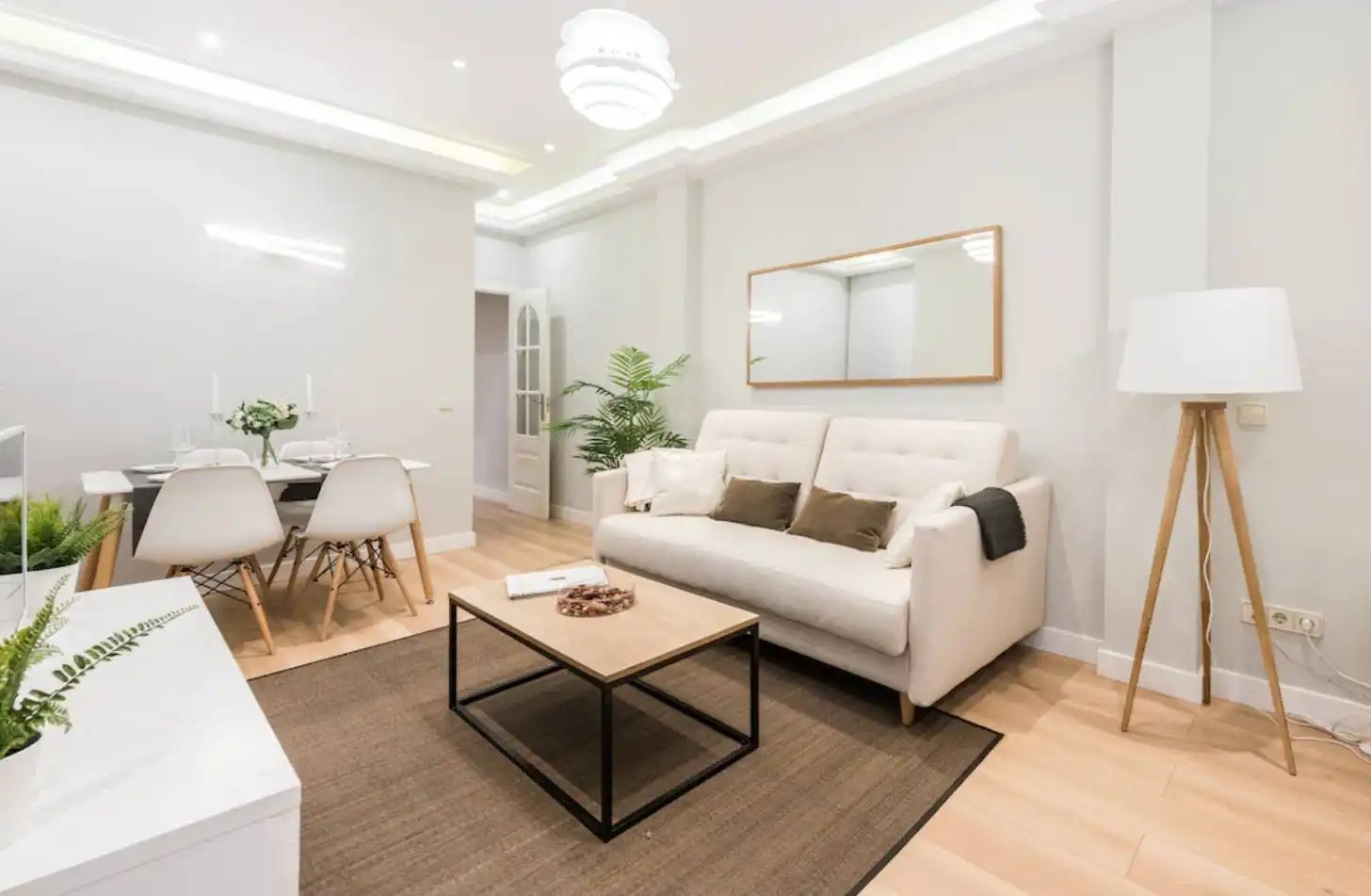 Sala d'estar de Pis de lloguer en Alicante / Alacant amb Aire condicionat, Moblat i TV