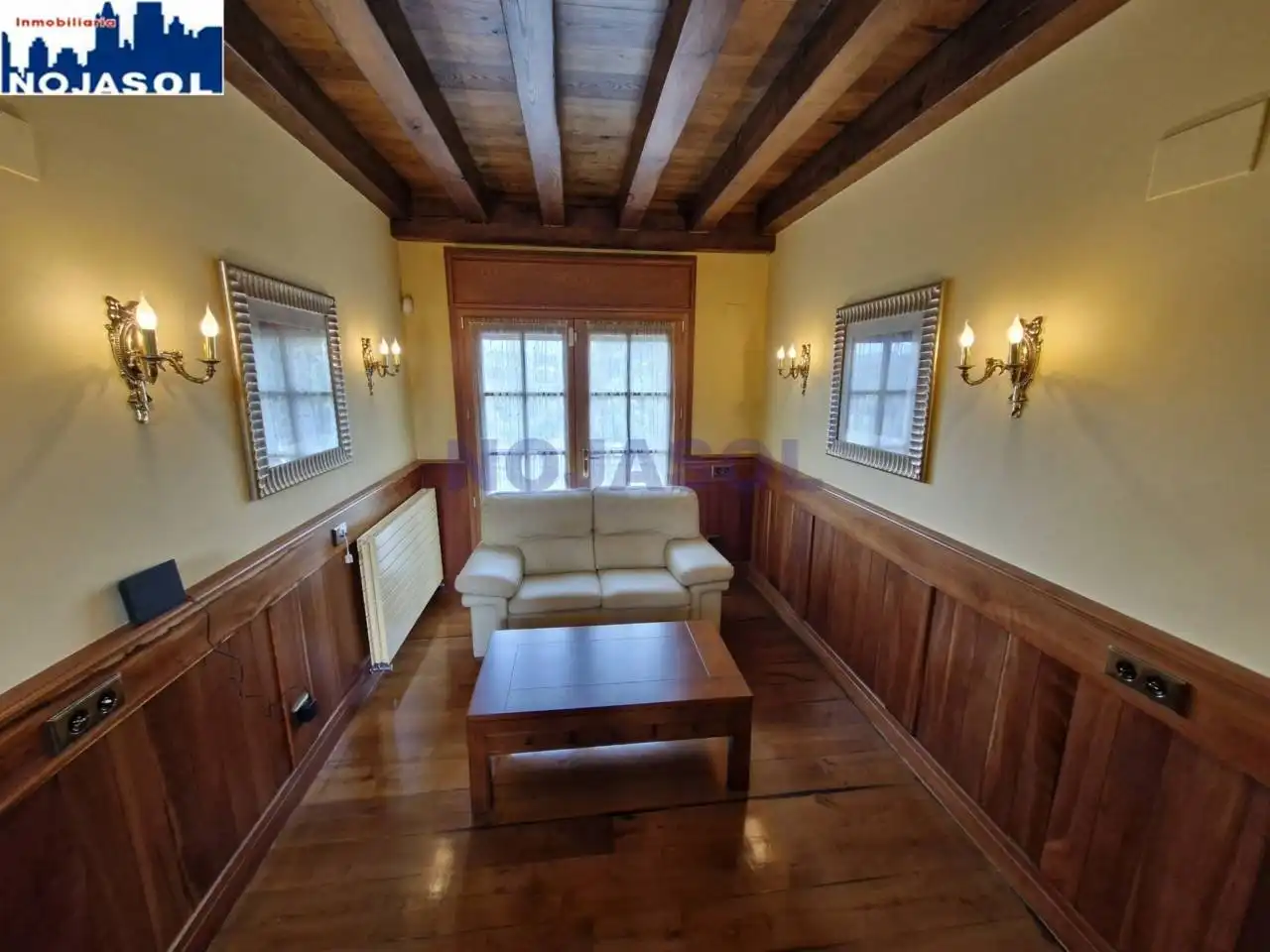 Sala de estar de Casa o chalet en venta en Noja con Aire acondicionado, Calefacción y Jardín privado