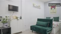 Living room of Flat to rent in  Madrid Capital  with Air Conditioner and Balcony