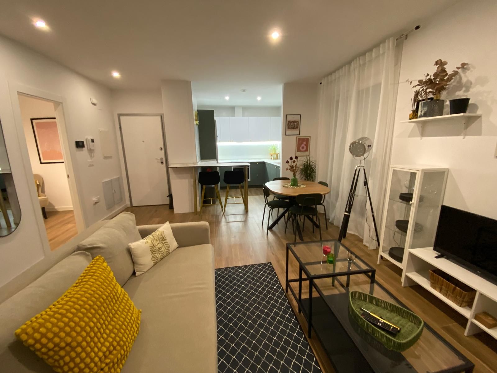 Àtic de lloguer a Facultad de Medicina