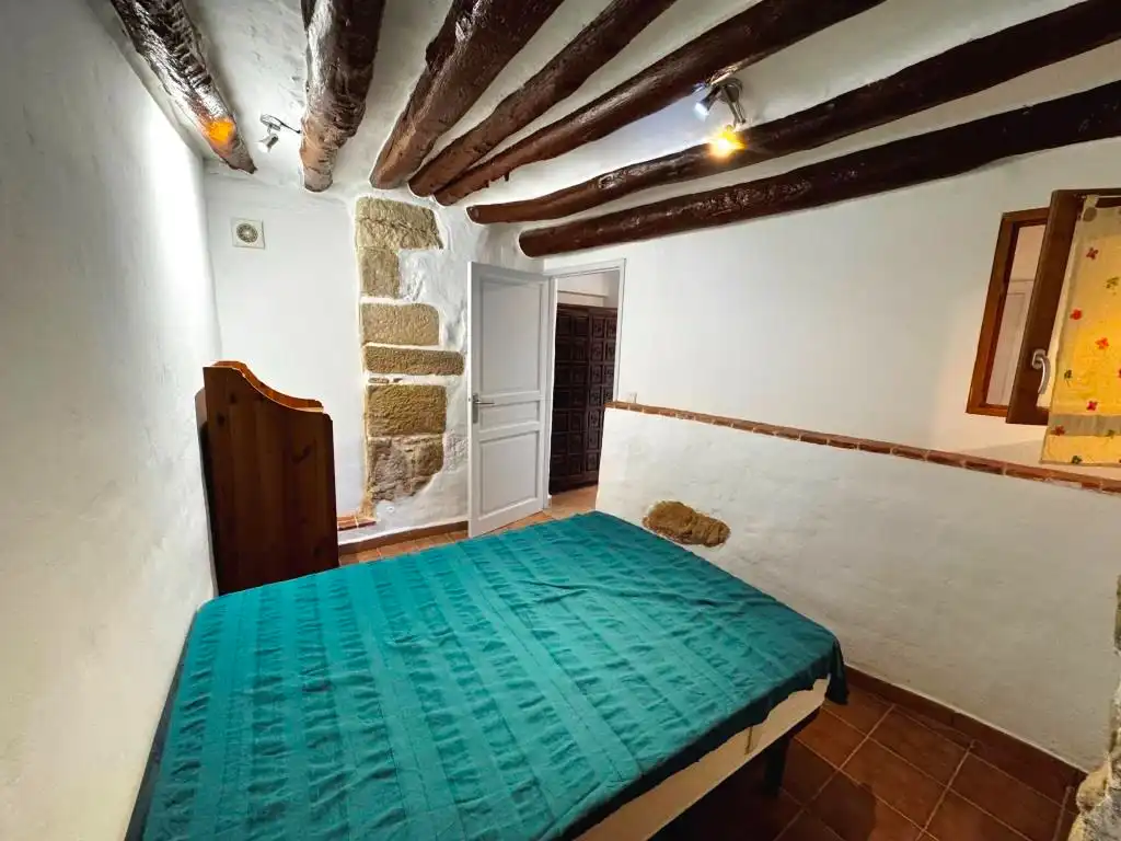 Casa adosada en venta en Calle de los Serranos de Aparicio, 11, Cretas