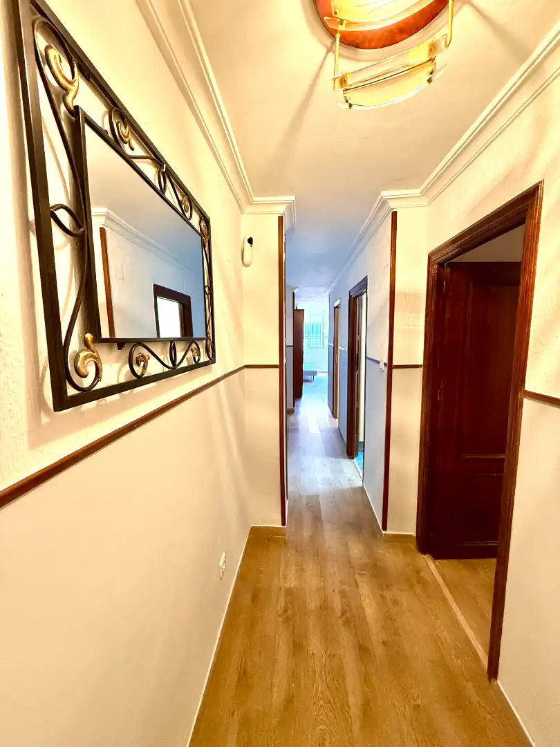 Wohnung zum Verkauf in San Juan de Aznalfarache mit Klimaanlage und Ofen