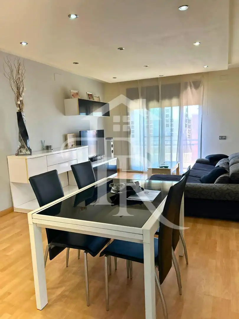Sala d'estar de Casa o xalet en venda en Cabra del Camp amb Aire condicionat, Parquet i Piscina