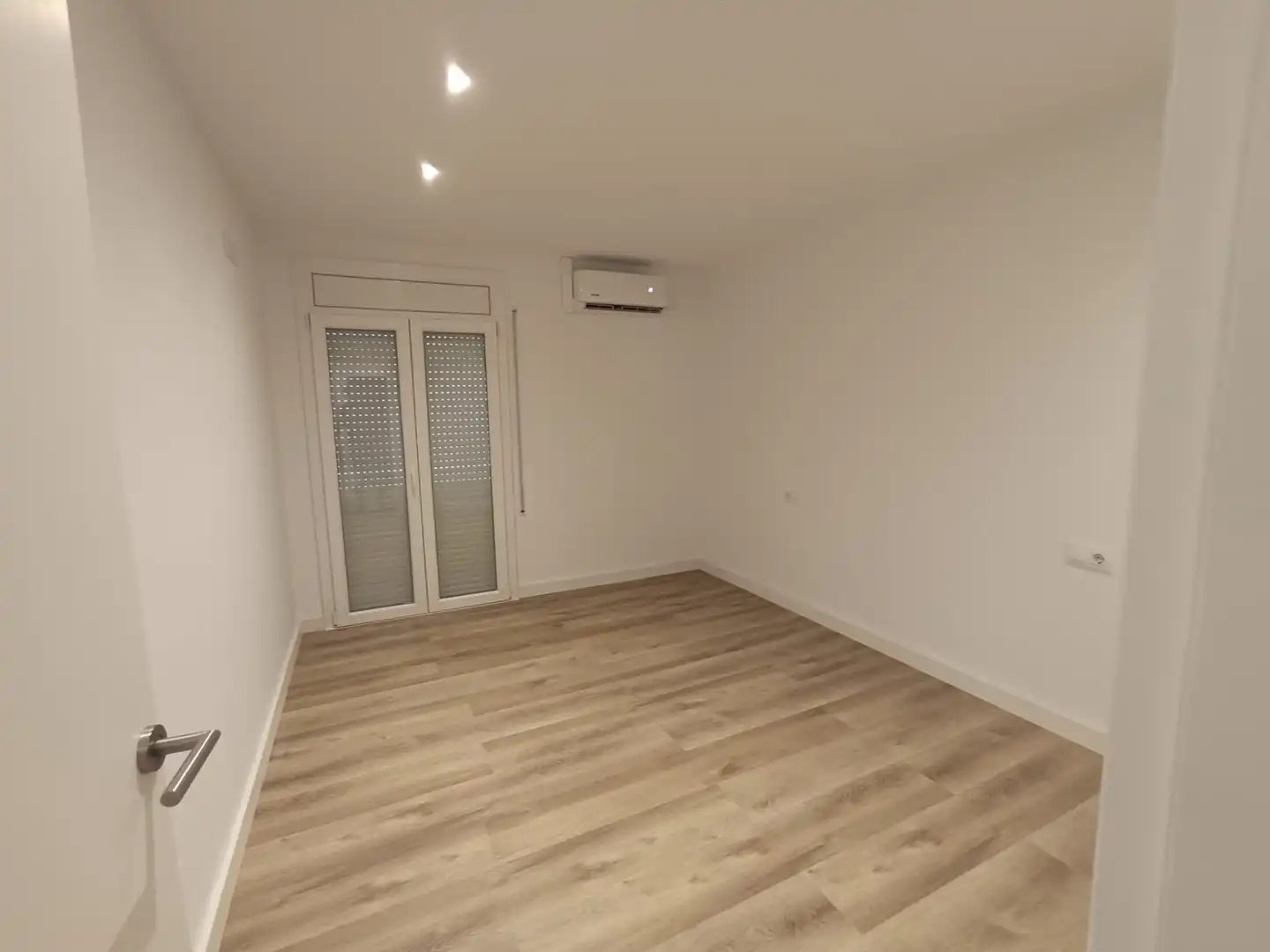Flat for rent in RIU TERRI, Eixample Sud – Migdia
